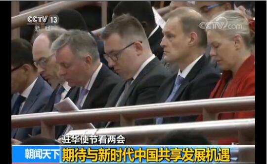 �v�Aʹ��(ji��)���ɕ�(hu��) �ڴ��c�r(sh��)���Ї������l(f��)չ�C(j��)��