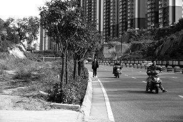 �����|�L(zh��ng)�����p����܇������· ��ɶ�](m��i)���е�