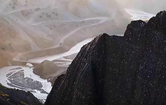 ͨ򷱘s֮·ڶԽɽc(din)ȿ