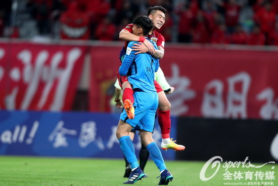 2018��5��2�գ�2018����f(xi��)����5݆���Ϻ��ϸ�4��3���c(di��n)��4��3���ٱ����˺�����E��ɶȓ��c(di��n)�������(du��)�x��(j��)�� (Osportsȫ�w����ý ���(qu��n)��Ʒ ��(y��n)���D(zhu��n)�d) 